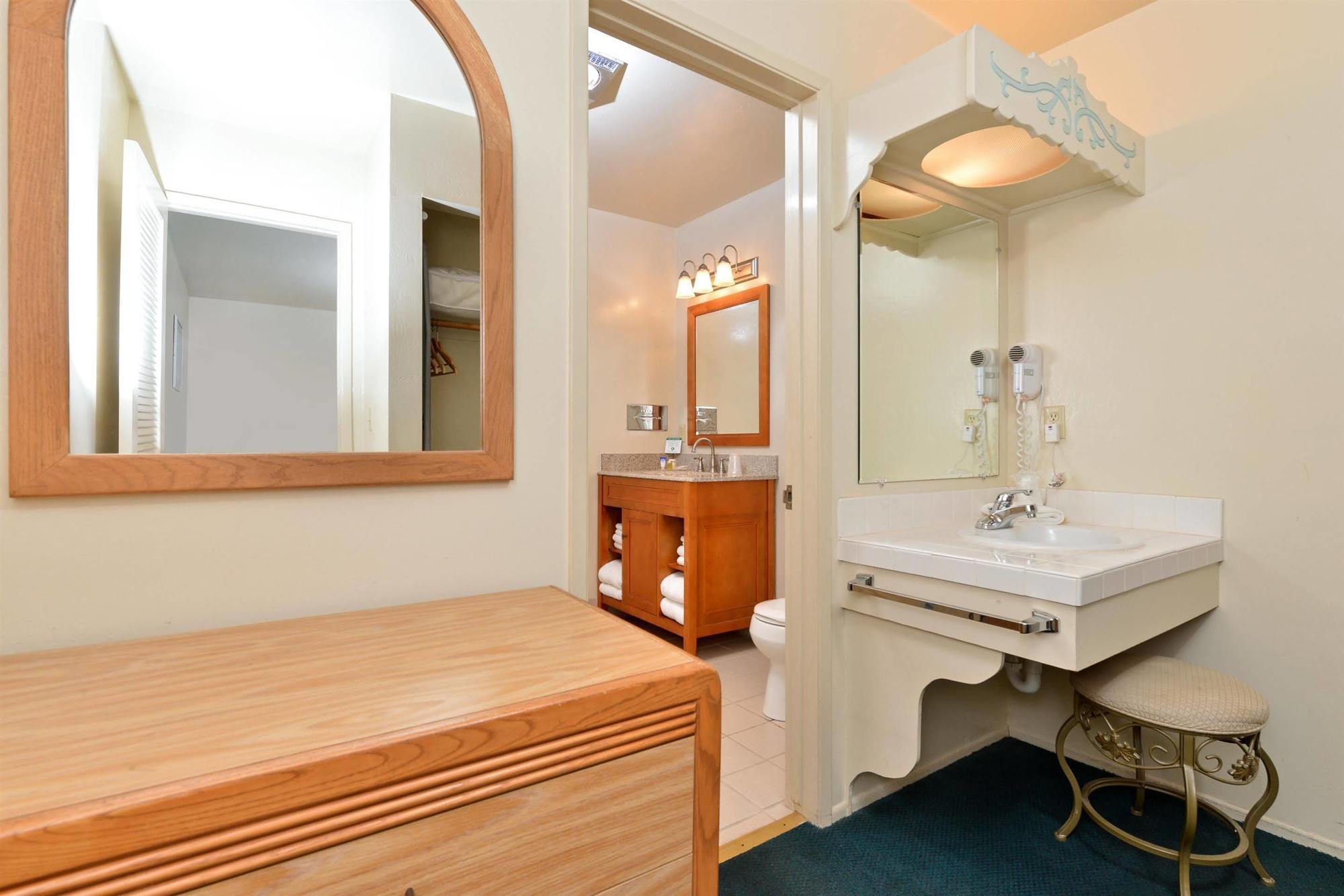 Svendsgaard'S Lodge- Americas Best Value Inn & Suites Solvang Exterior photo